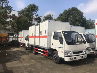 解放危險(xiǎn)品氣瓶廂式運(yùn)輸車當(dāng)?shù)?S店電話