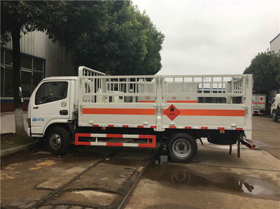 氣瓶車與重汽危險品運輸車 制造商的職責與汽車廂體制造的關(guān)鍵技術(shù)